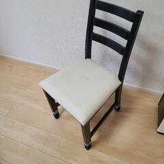 【ネット決済】椅子とテーブル