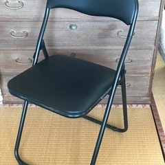ニトリ　パイプ椅子