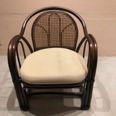 天然材の椅子