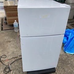 2020年製　2ドア冷凍冷蔵庫　maxzen JR087ML01