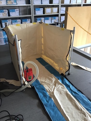 簡易浴槽と給水ポンプ 簡易浴槽と給水ポンプ