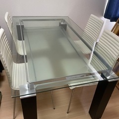 ガラステーブル&椅子×4個(テーブルは訳あり)