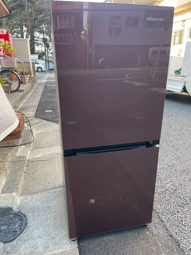 当日配送も可能です■都内近郊無料で配送、設置いたします■冷蔵庫 ハイセンス HR-G13A-BR 2017年製■HIS3A