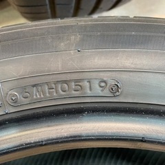 225\\55\\19トーヨータイヤ１９年製バリ山