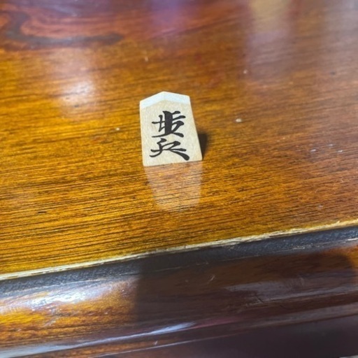 御守りの歩