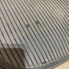 スモーク色のハーマンミラー アーロンチェア Bサイズ Herman Miller Aeron　第３