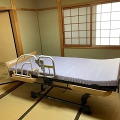 電動介護ベッド　