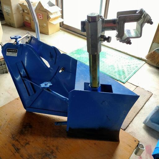 小川の片培土器120型と取付ヒッチ