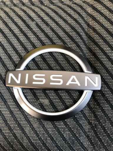 日産キャラバン バックドアエンブレム 白 L 格安出品中 湯の川の外装 車外用品の中古あげます 譲ります ジモティーで不用品の処分