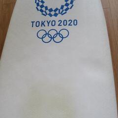 ジョンヒョン サインフリスビー(ケース・銀テ・バラ造花)付き