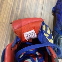 サッカーシューズ　adidas プレデターマニア