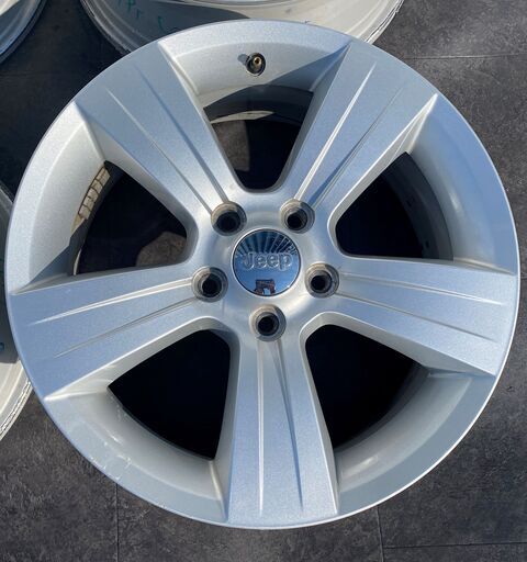 タイヤ、ホイール Jeep 純正ホイール 6.5J×17インチ オフセット40 5穴 
