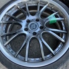 19インチ VIENNAホイールタイヤセット売ります。早いもの勝ち
