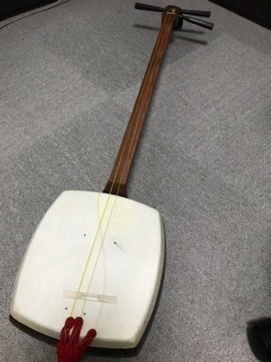 【美品】 三味線 本体 破れなし 細棹 撥 ばち付き 三味線 本体のみ バチなし 美品】 三味線 本体 破れなし 細棹 撥 ばち