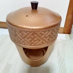 美品♦️超超超激安♦️高級金塗り鏡なべ1人前用コンロ付きセット♦️13セット有ります♦️固形燃料用♦️直径内寸14㌢高さ8㌢気持ちゆったりタイプ♦️とても素敵です♦️希少品♦️珍品♦️おすすめ♦️♦️予備サービスで身と蓋1セットと金コンロ5個予備で差し上げます♦️お値打ちにお譲り致します他のフリマアプリにも載せて折りますのでお早めにどうぞ♦️最終値段