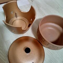 美品♦️超超超激安♦️高級金塗り鏡なべ1人前用コンロ付きセット♦️13セット有ります♦️固形燃料用♦️直径内寸14㌢高さ8㌢気持ちゆったりタイプ♦️とても素敵です♦️希少品♦️珍品♦️おすすめ♦️♦️予備サービスで身と蓋1セットと金コンロ5個予備で差し上げます♦️お値打ちにお譲り致します他のフリマアプリにも載せて折りますのでお早めにどうぞ♦️最終値段