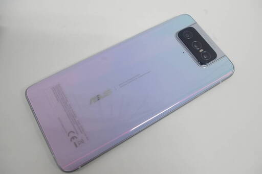 美品　zenfone7 国内版 5G ホワイト ZS670KS　simフリー