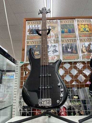 Triumph(トライイアンフ) エレキギター♬定価￥25,000♫ 初心者向け