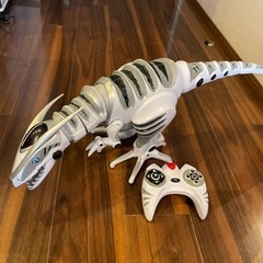 【おもちゃ】ロボザウルス