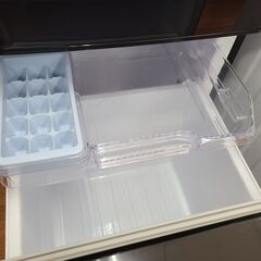 【リサイクルショップどりーむ天保山店】●1323●　☆新生活応援☆　お買い得品‼　三菱　２ドア冷蔵庫　2018年製　１～２人暮らしに最適サイズ１４６L♪　MR-P15C-B形　※トレイ一部に破損・汚れあり