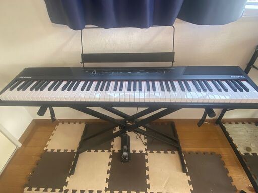 888M Alesis 電子ピアノ 88鍵盤 ペダル・スタンド付 - 鍵盤楽器、ピアノ