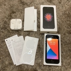 iPhone se 64GB simフリー　スペースグレー