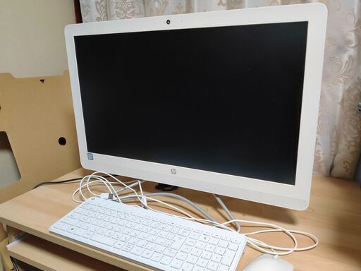 オールインワンのデスクトップパソコン　hp All-in-One 24-e0XX