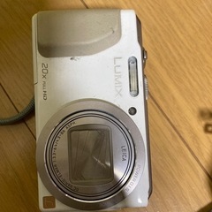 【デジカメ】LUMIX DMC ＴＺ40【無料】