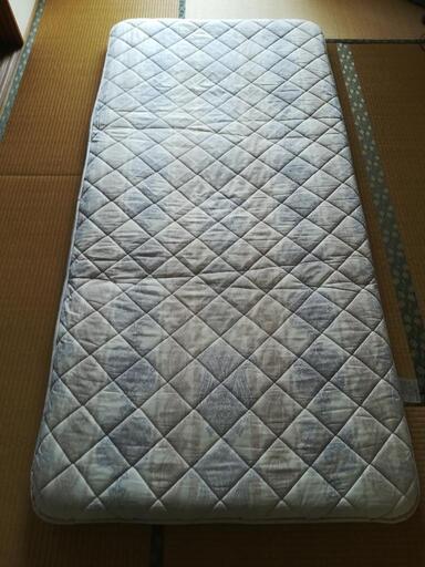 西川リビング 羊毛入り合繊敷き布100x210cm 西川リビング 羊毛入り合繊敷きふとん 西川リビング