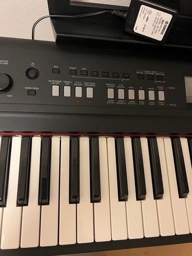 電子ピアノ　ヤマハ piaggero NP-V60 美品】YAMAHA ヤマハ 電子ピアノ NP-V60 ヤマハ ピアジェーロ - メルカリ