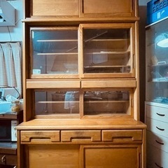食器棚　キッチン収納　戸棚　シェルフ　ガラス戸