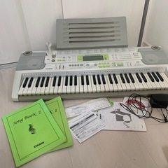 カシオ　電子ピアノ　キーボード　LK-202TV