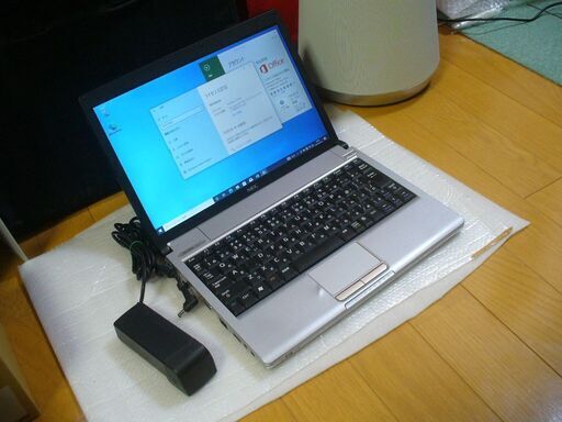 Ⓤ NEC VersaPro Core i7 実測重量970g Windows 10 Pro 64bit / Office 2016 Professional インストール済（ライセンス認証済）12.1インチ ノートPCⓊ