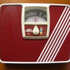 （取引中になりました）●古い体重計、差し上げます！●