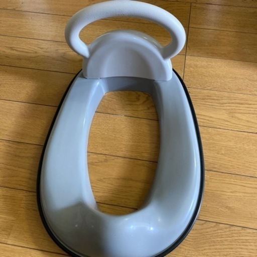 美品シンプル補助便座モノトーントイトレ のん 公津の杜の家具の中古あげます 譲ります ジモティーで不用品の処分