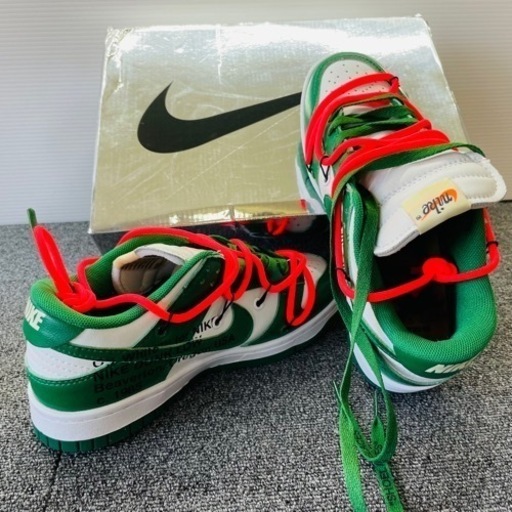 NIKE  スニーカー