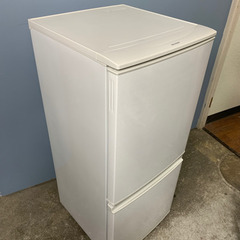 札幌市内配送無料 17年製 SHARP シャープ 137L 2ドア冷蔵庫 SJ-D14C-W
