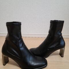 ✿お値下げ✿ ZARA (37)23.5cm ヒール7cm 黒ブーツ