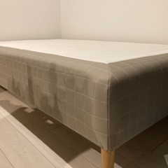 【ネット決済】IKEA セミダブルベッド　足つきマットレス 