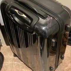 【ジャンク】黒のスーツケース