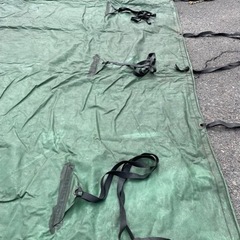 中古のトラックの荷台シートB