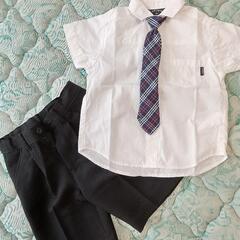 男児　ネクタイ付き半袖シャツと半ズボン(100cm)