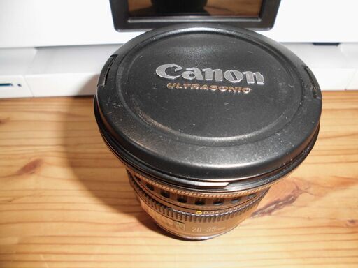 CANON　EF20-35　F3.5-4.5