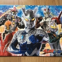 パズル　ウルトラヒーロー　ウルトラマンゼロ　30ピース