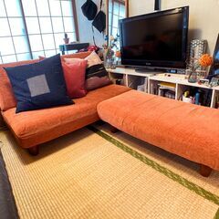 オレンジのソファベッド / Orange sofa bed