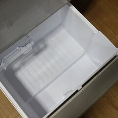 【SHARP ノンフロン冷凍冷蔵庫 SJ-PW42B-S 2015年製造】