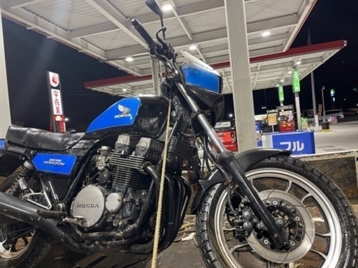 話題の行列 CBX750 2万キロ大幅値下げ終え ホンダ