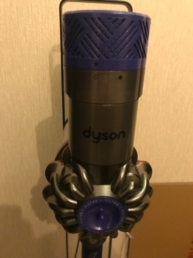 3/30迄【価格交渉可】Dyson V6 Fluffyスタンド付き