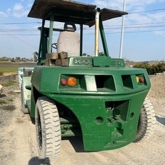 フォークリフター