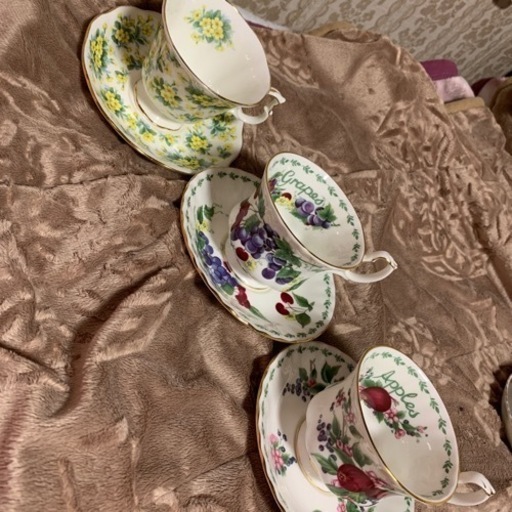 ヘレンド、大倉陶器、エインズレイ、ロイヤルアルバートなど ヘレンド、大倉陶器、エインズレイ、ロイヤルアルバートなど